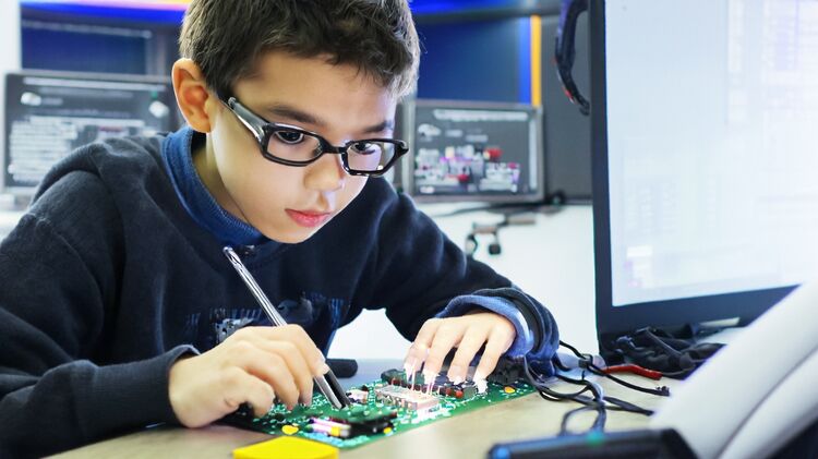 2025北京爱迪国际学校高中学费多少钱？