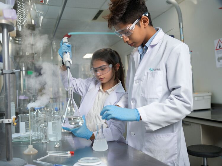 2025年成都新津墨尔文学校全国双语高中排名解析